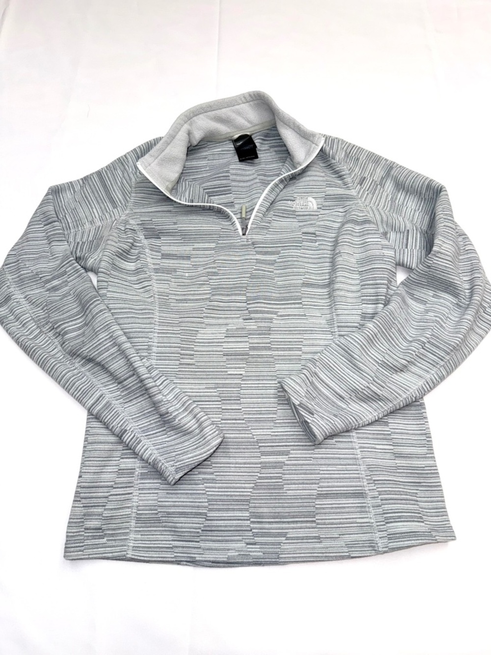 NORTH FACE Womens Medium Gray Stripe Long Sleeve Fleece Quarter 1/4 Zip Pullover